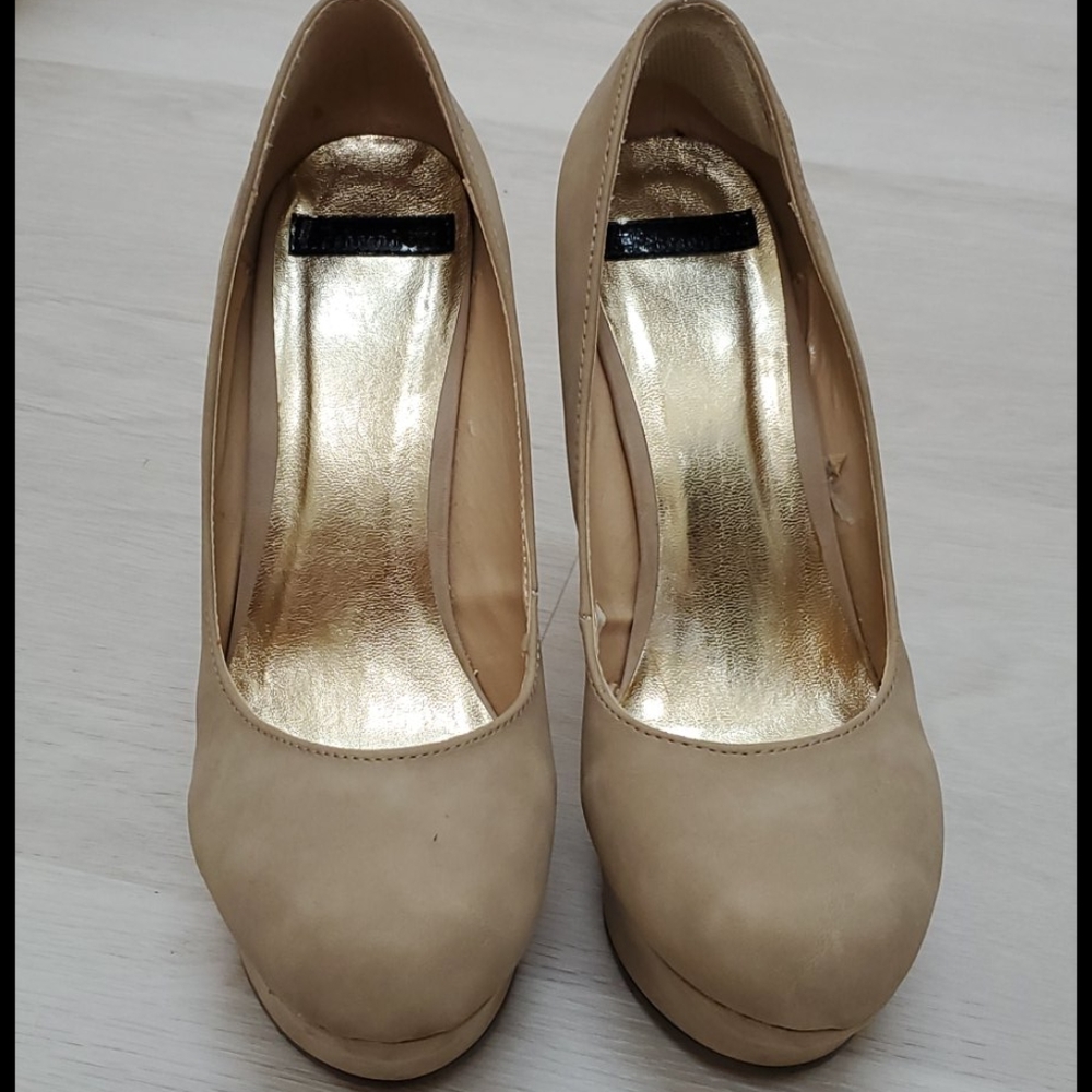 Platform pumps - Picture 2 of 4